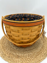 Load image into Gallery viewer, Longaberger Basket
