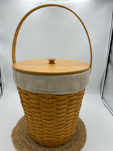 Load image into Gallery viewer, Longaberger Basket
